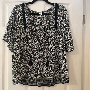 PatternV-Neck Detailed Short Sleeve Blouse Black & White Relaxed Tassels Foxes